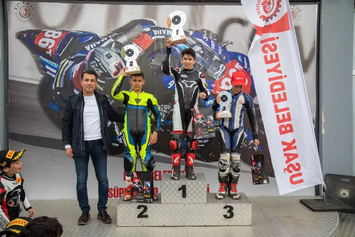 Uzay Alp Urcan, FIM MiniGP Türkiye Serisinde Çifte Zafer Kazandı